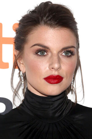 Julia Fox List of All Movies & Filmography | Fandango